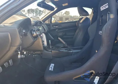 2015 Subaru Brz 2.0 Limited z USA, uszkodzony, nr VIN JF1ZCAC1XF9603962